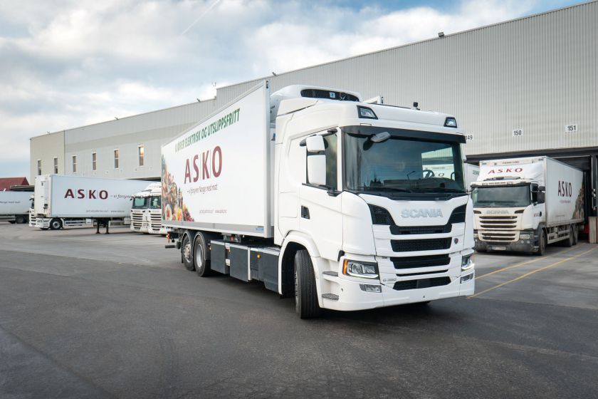Pirmieji „Scania“ elektriniai sunkvežimiai sparčiai skinasi kelią rinkoje