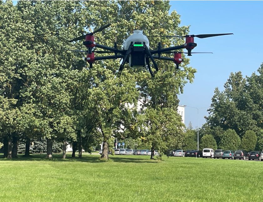 Dronų technologijos keičia žemės ūkio sektorių