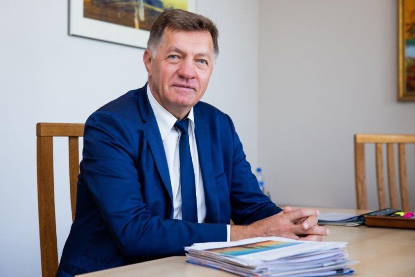 Seimo Demokratų frakcijos „Vardan Lietuvos“ pranešimas: „Algirdas Butkevičius: Lietuva be Vyriausybės energetikos krizės valdymo plano „sėkmingai“ keliauja į gilią ekonominę recesiją“