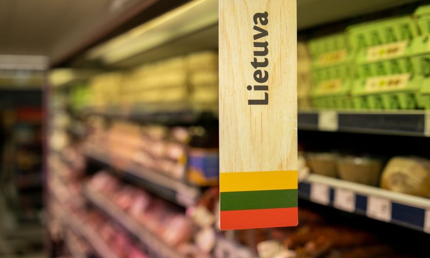 Perka iš solidarumo: apklausa atskleidė, kodėl žmonės renkasi lietuvišką produkciją