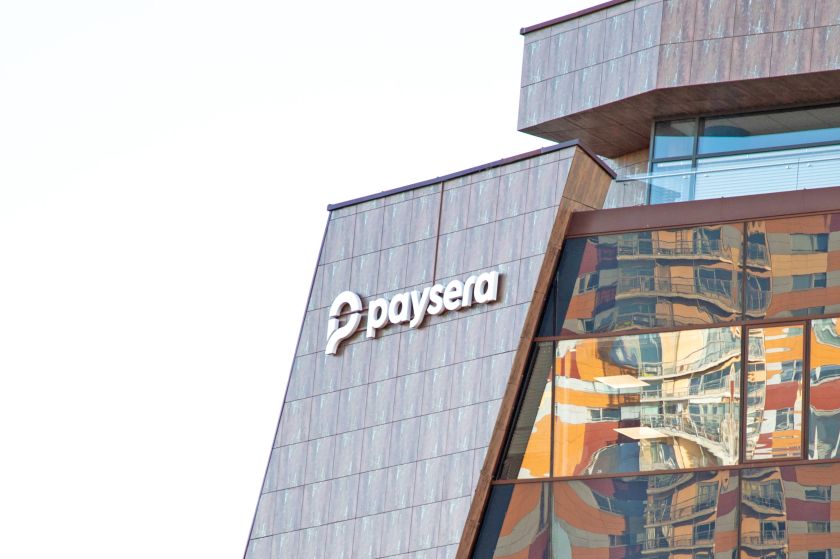 „Paysera“ investavo į saulės ir vėjo jėgainių parkus: čia pasigamins visą reikalingą elektrą