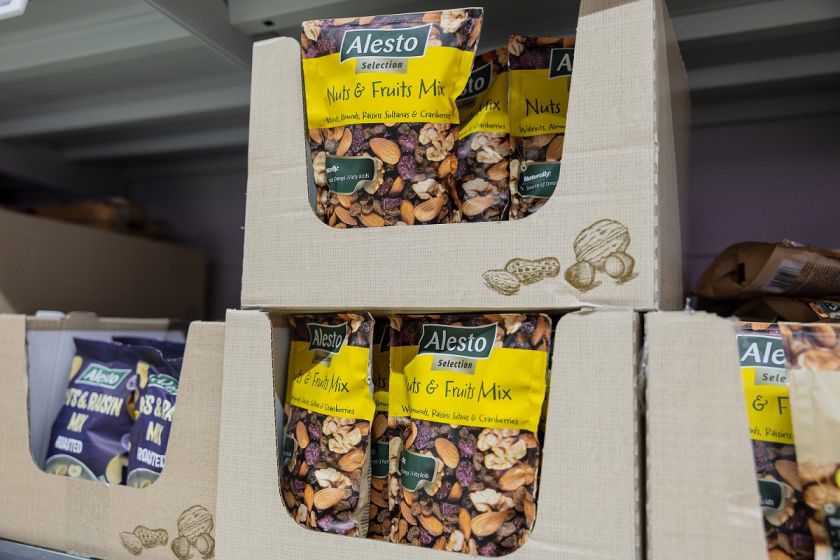 
Augalinė mityba platesnė nei tik salotos – kokius veganiškus produktus siūlo „Lidl“?                