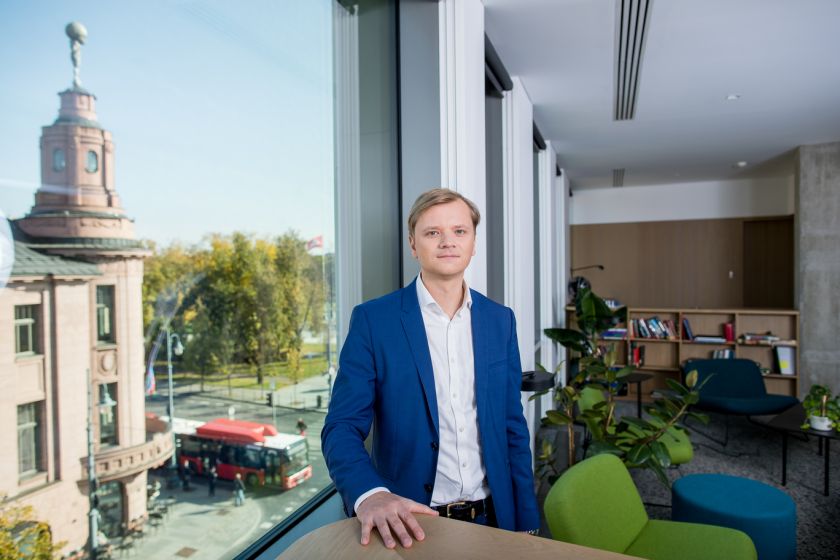 Greičiausią 5G Lietuvoje pasiūliusi „Bitė“: galimai šmeižikišką „Telia“ reklamą skundžia institucijoms