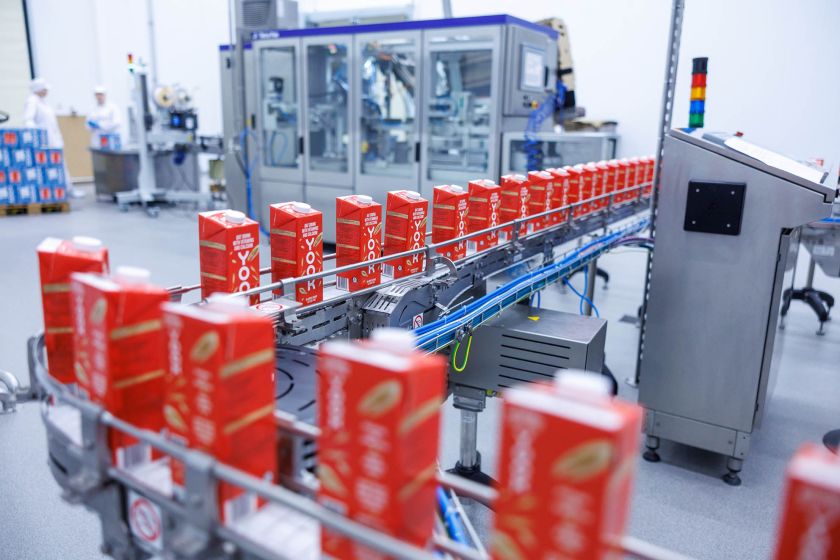 Pirmoji Baltijos šalyse avižų gėrimų gamykla, į kurią investuota 13 mln. EUR, pradėjo gamybą