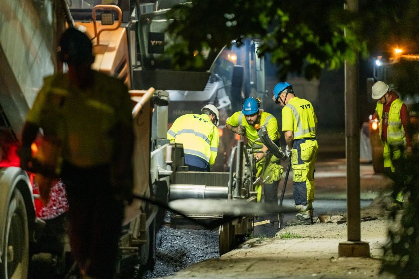 „YIT Lietuva“ atnaujins 22 kilometrus sostinės gatvių, vairuotojai įspėjami būti atidūs: po žiemos gatvėse atsiveria duobės, prasideda intensyvūs gatvių tvarkymo darbai