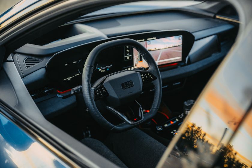 Naujasis „Audi Q6 e-tron“ – jau Lietuvoje: modelis, brėžiantis ateities e. mobilumo kryptį