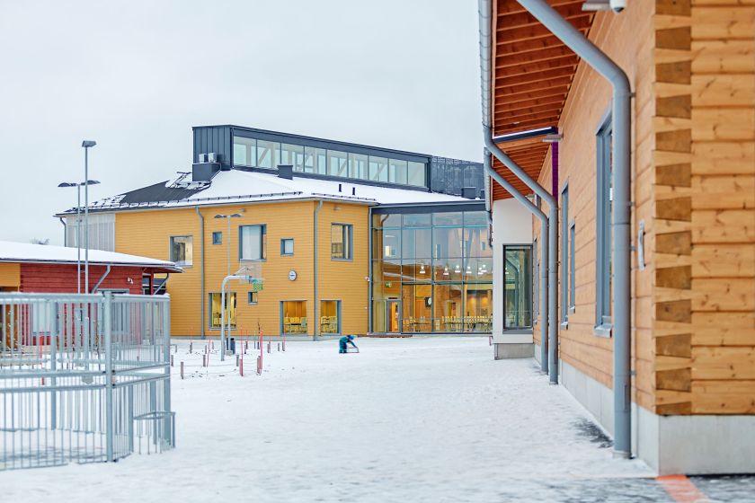 
Reikalavimas naudoti medieną statybose: šalies statytojų nuomonė ir medinės architektūros patirtis Suomijoje                