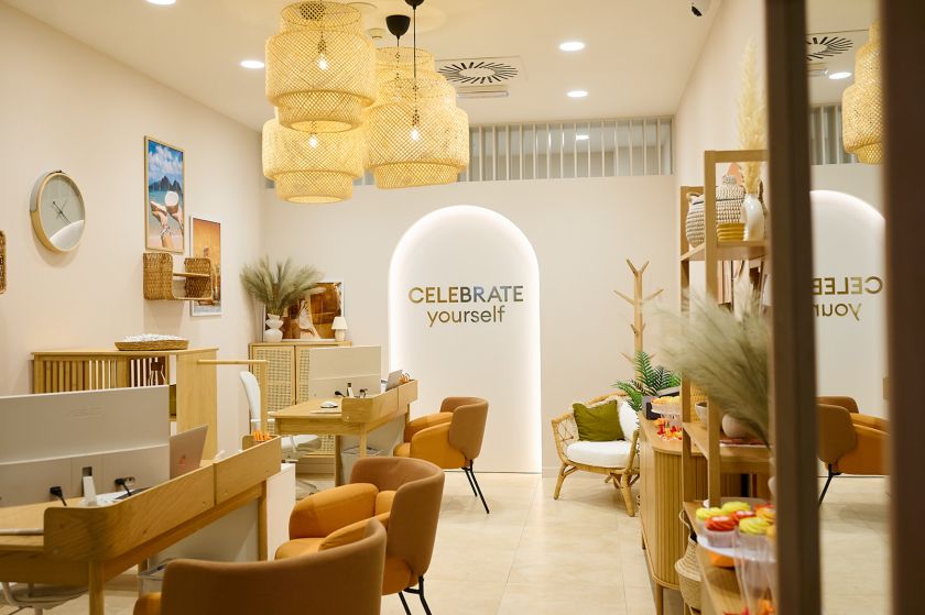 
Join UP! Baltic atidaro pirmąją kelionių parduotuvę Vilniuje prekybos centre „Ozas“                