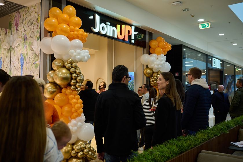 
Join UP! Baltic atidaro pirmąją kelionių parduotuvę Vilniuje prekybos centre „Ozas“                