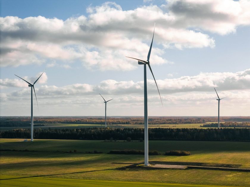 „Elektrum Lietuva“: elektros energijos kaina mažėjo 35 proc.