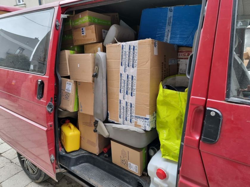 Iki šiol nepasakota istorija: kaip Lietuvoje nupirkti autobusai šimtams bombarduojamo Mariupolio žmonių suteikė šansą gyventi