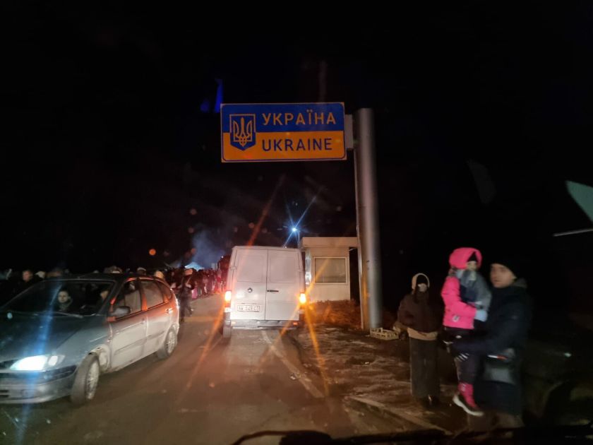 Iki šiol nepasakota istorija: kaip Lietuvoje nupirkti autobusai šimtams bombarduojamo Mariupolio žmonių suteikė šansą gyventi