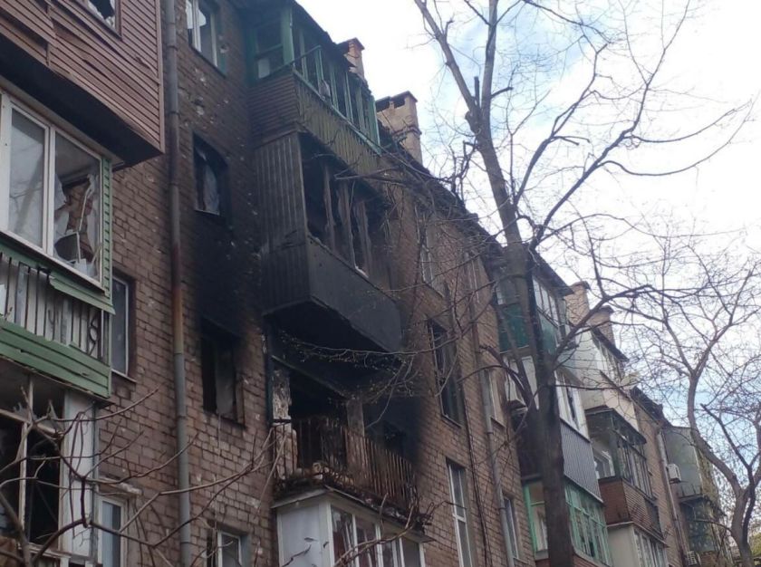 Iki šiol nepasakota istorija: kaip Lietuvoje nupirkti autobusai šimtams bombarduojamo Mariupolio žmonių suteikė šansą gyventi