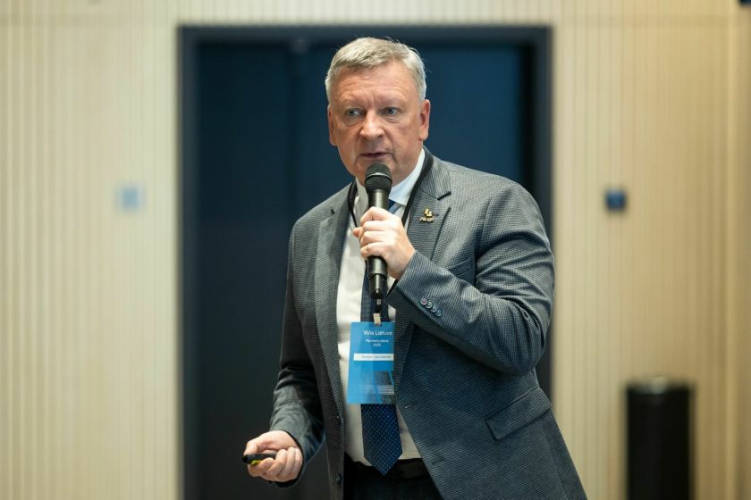 „Via Lietuva“ su savivaldybių atstovais aptarė 2026 m. kelių projektų portfelį, Kelių fondą ir infrastruktūros iššūkius regionuose