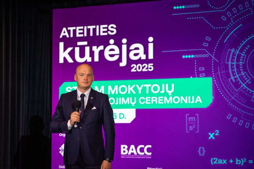 Pirmuosiuose nacionaliniuose STEAM mokytojų apdovanojimuose „Ateities kūrėjai 2025“ įvertinta 18 pedagogų